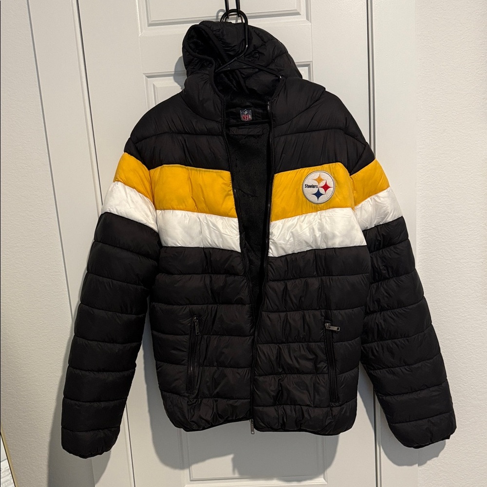 NFL Pittsburgh Steelers puffer Jacket with Logo